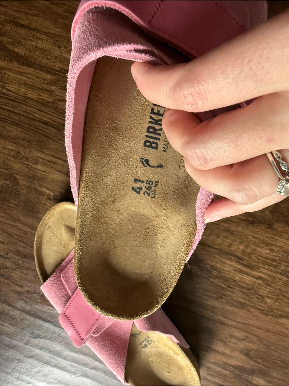 Birkenstock Oita sandals in Candy Pink suede - Picture 6 of 8